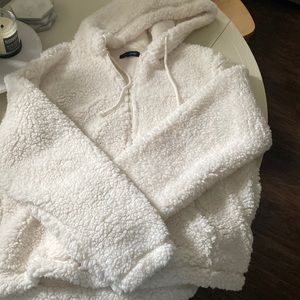 La hearts Sherpa jacket in off white. Size small